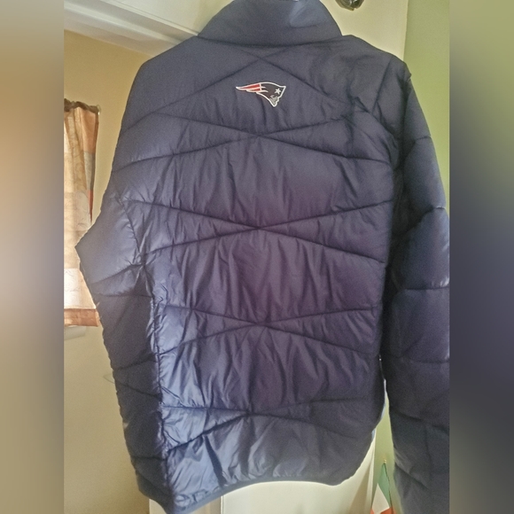 New England Patriots Blue light weight jacket - Picture 2 of 5